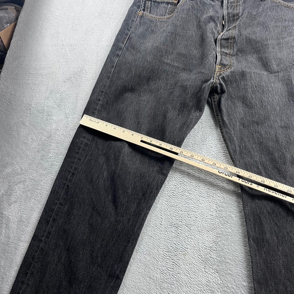 Levis 501 Mens Straight Leg Button Fly Faded Black Jeans 40x32 100% Cotton - Picture 10 of 13